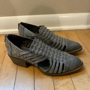 Coconuts by Matisse Gray Woven Suede Ankle Booties | Size 8